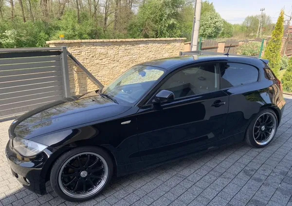 niepołomice BMW Seria 1 cena 12300 przebieg: 165000, rok produkcji 2010 z Niepołomice